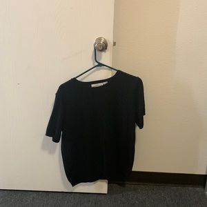 Alfred Dunner sweater shirt. Size Medium in Black.